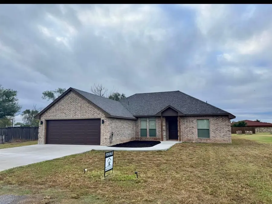 306 W 4th Street, Duke, OK 73532 - Image #2