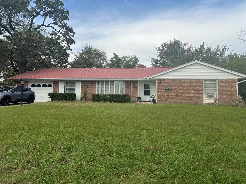 544 E 7th Street, Weleetka, OK 74880 - Image #1