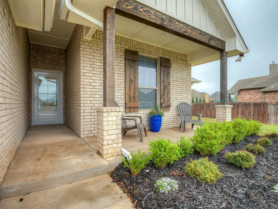 5813 NW 159th Street, Edmond, OK 73013 - Image #3
