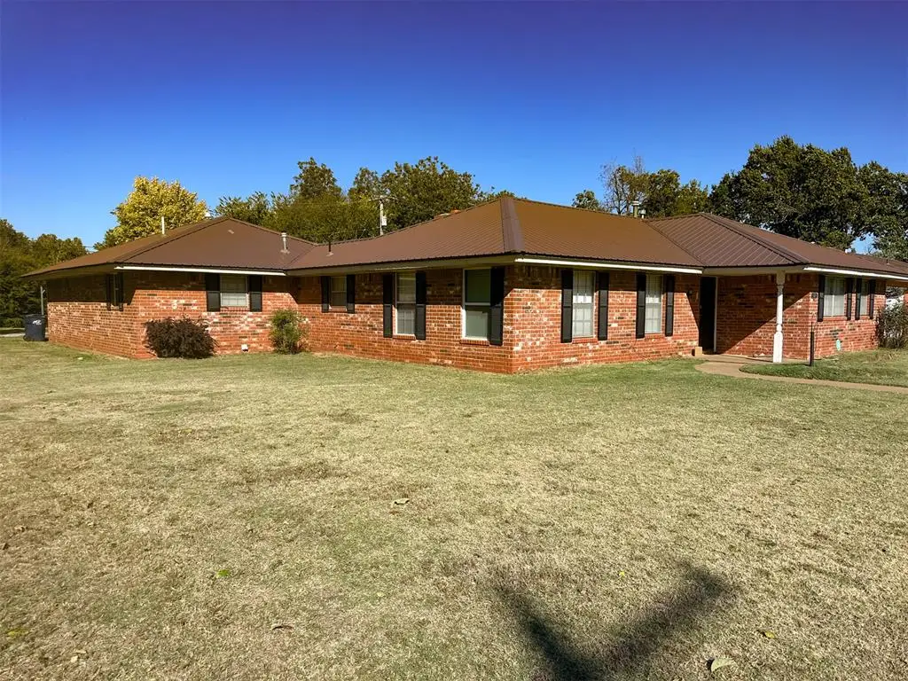807 W Colorado Avenue, Anadarko, OK 73005 - Image #1