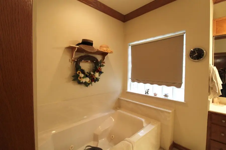 131 W Cool Springs Road, Rush Springs, OK 73082 - Image #3