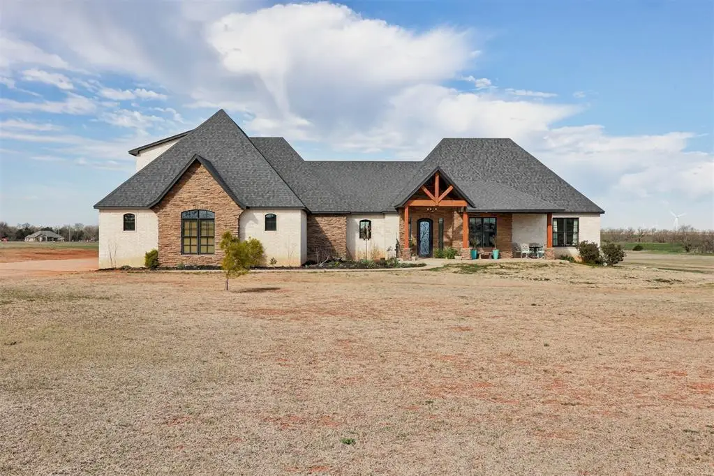 30570 N 2950 Road, Okarche Cashion, OK 73016 - Image #1