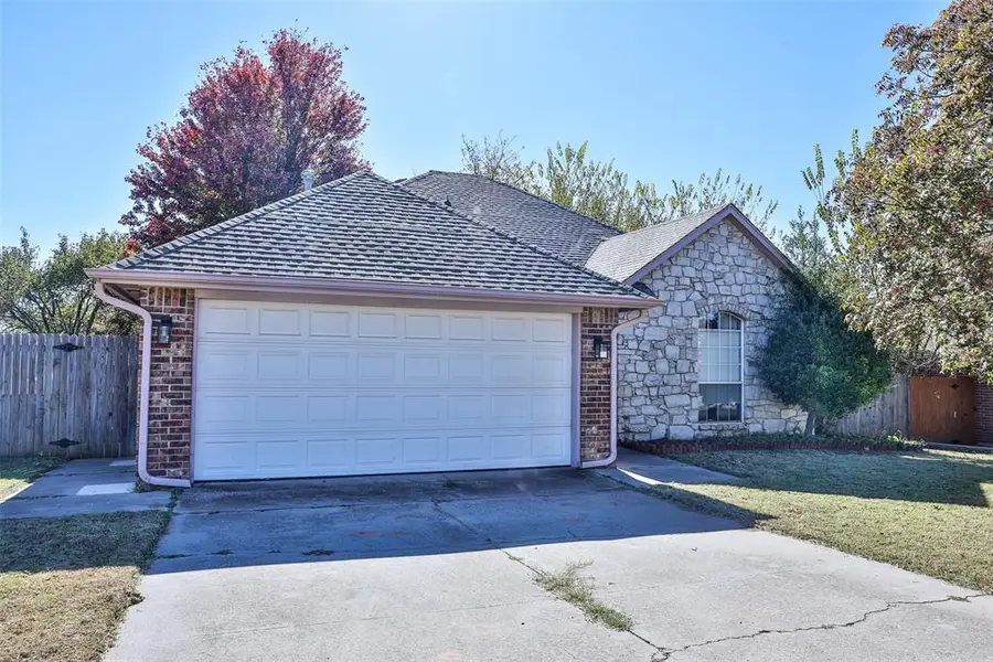 604 Woodbriar, Noble, OK 73068 - Image #2