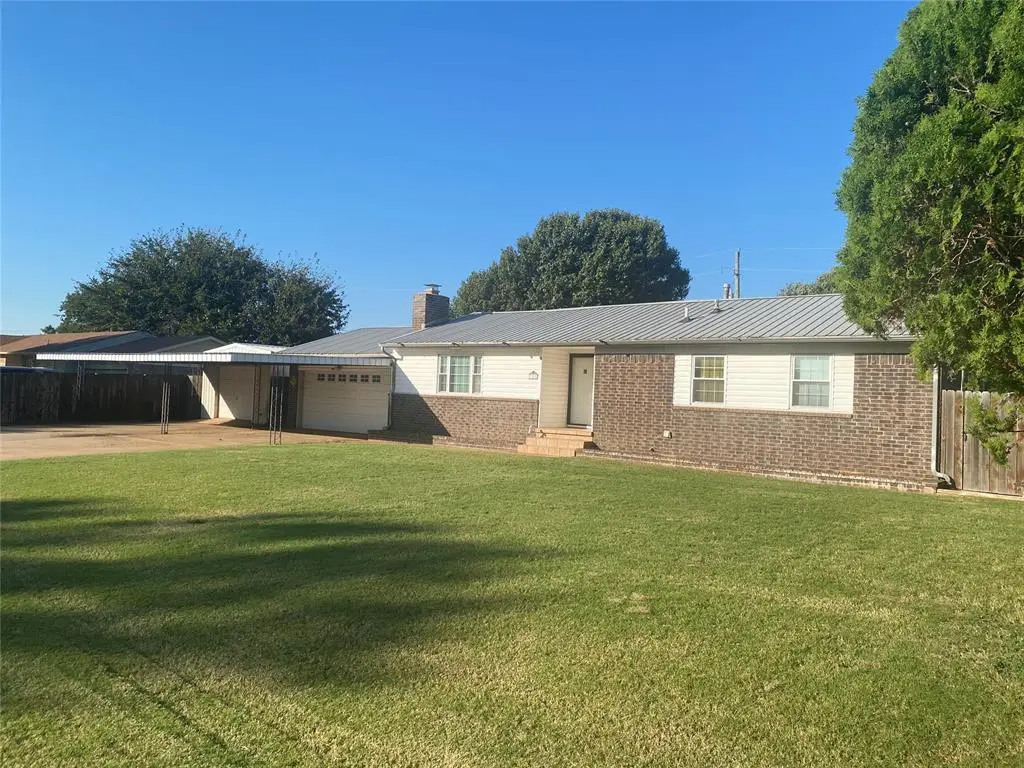 705 S 6th Street, Canute, OK 73626 - Image #1