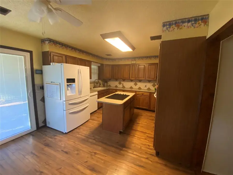 705 S 6th Street, Canute, OK 73626 - Image #3