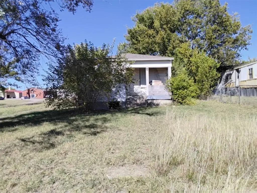 2011 SW Douglas Avenue, Lawton, OK 73501 - Image #1