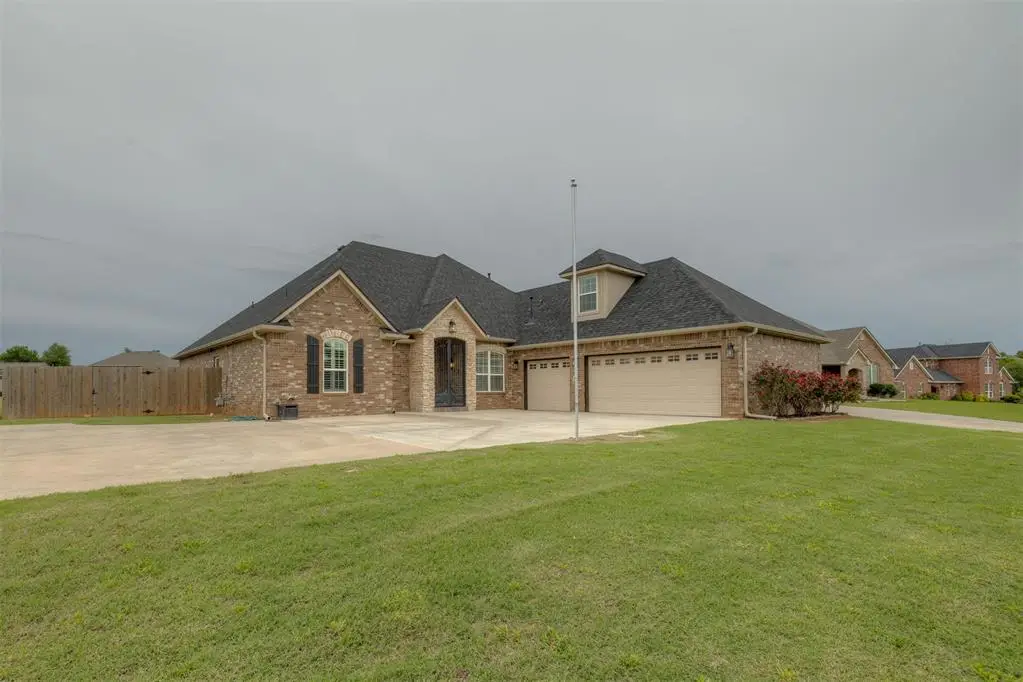 3664 Stonebrook Drive, Norman, OK 73072 - Image #1
