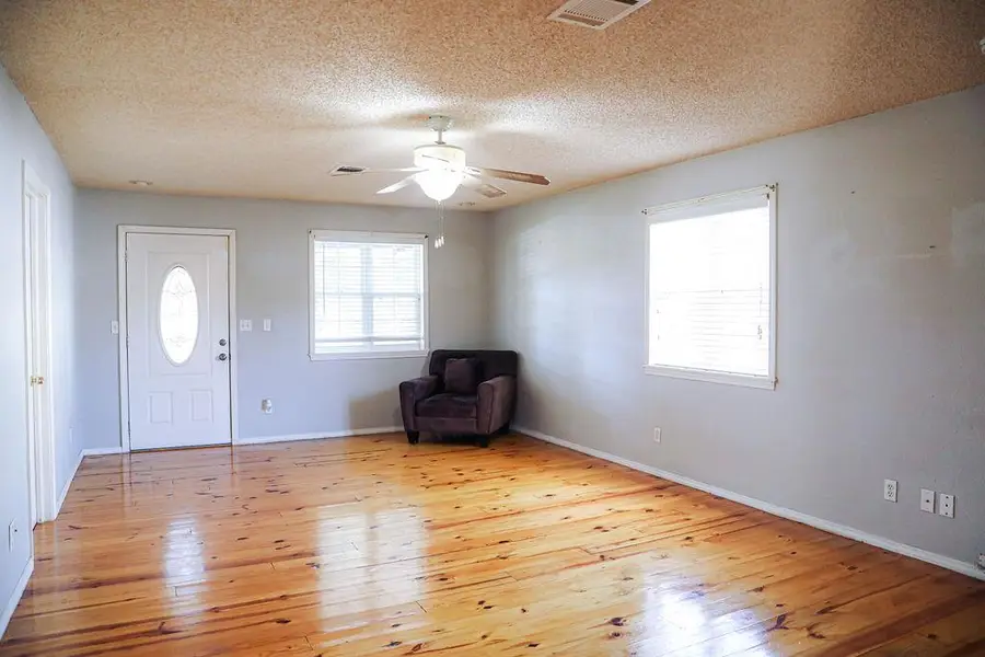 501 E South Street, Cordell, OK 73632 - Image #3