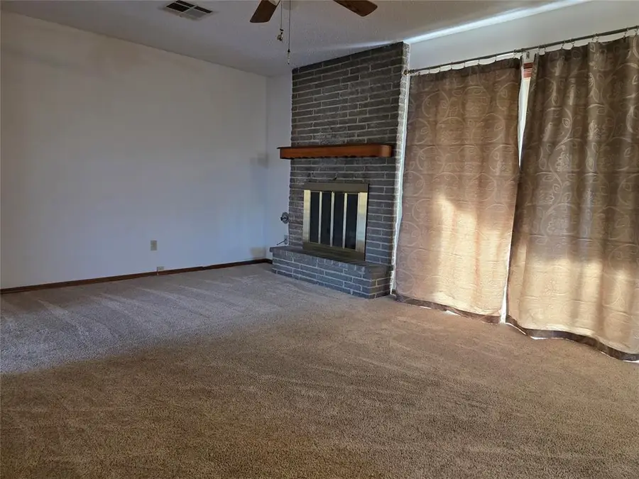 104 S 9th Street Circle, Chickasha, OK 73018 - Image #3