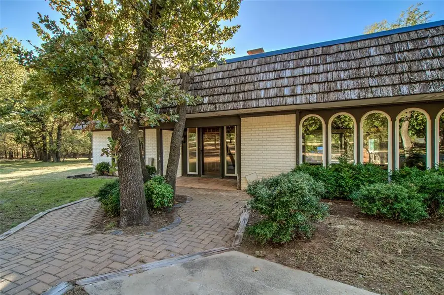 6101 N Santa Fe Avenue, Edmond, OK 73025 - Image #2