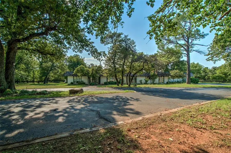 6101 N Santa Fe Avenue, Edmond, OK 73025 - Image #3