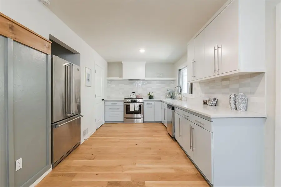 2241 Ashley Drive, The Village, OK 73120 - Image #2