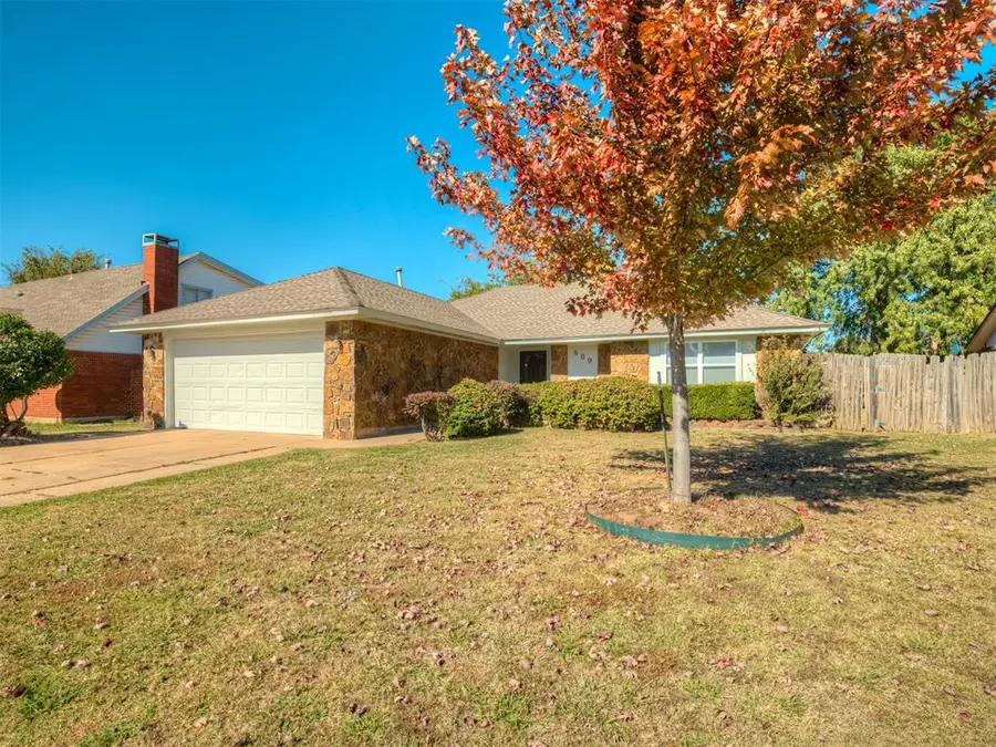 809 SW 27th Street, Moore, OK 73160 - Image #2