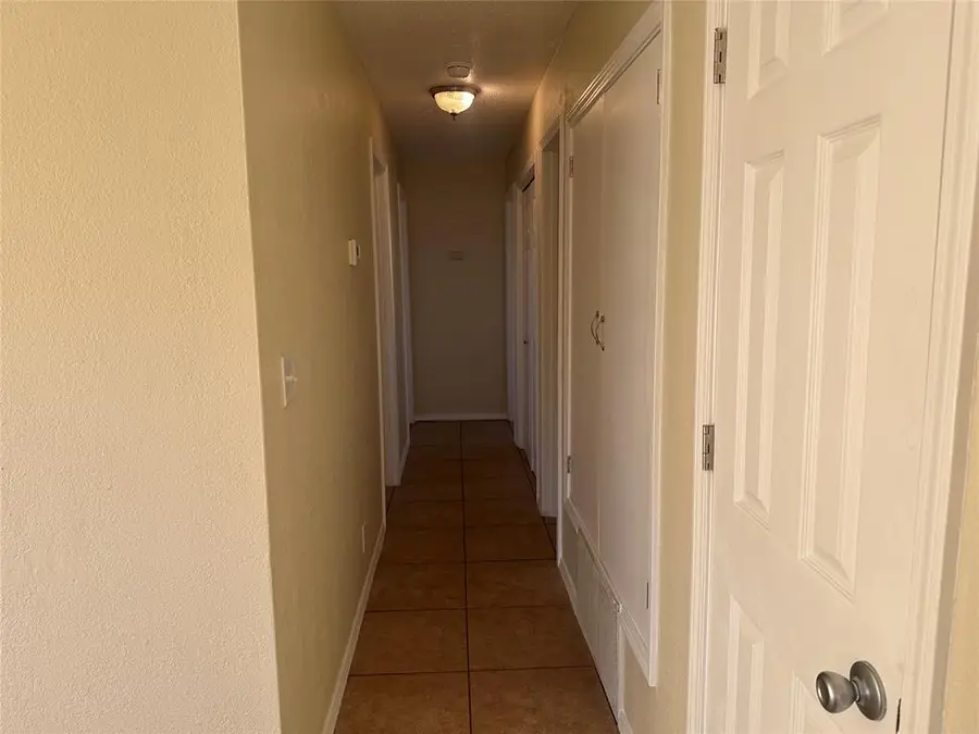 416 S County Line Road, Geary, OK 73040 - Image #3