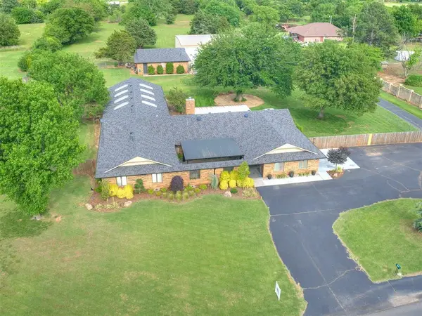 1509 S 29th Street, Chickasha, OK 73018