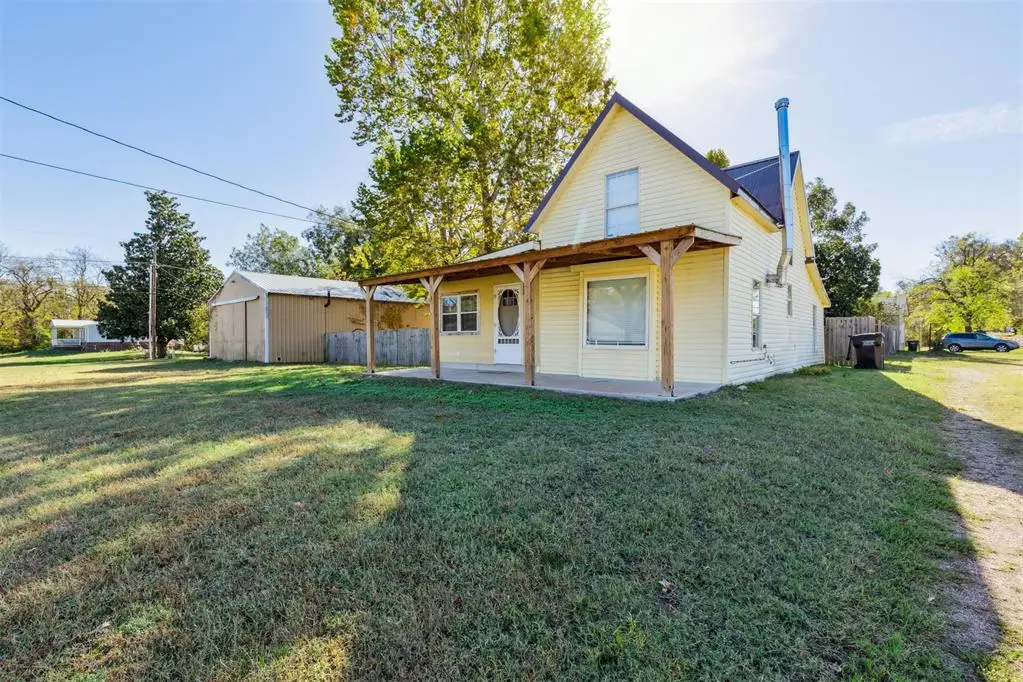 922 W Hinchley Avenue, McLoud, OK 74851 - Image #1