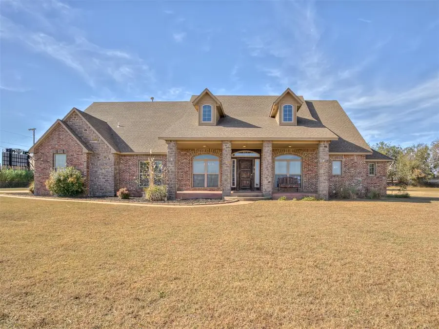 327 N Ash Street, Crescent, OK 73028 - Image #2
