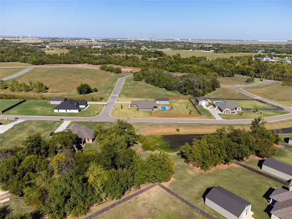10008 Gentry Crossing, Oklahoma City, OK 73169