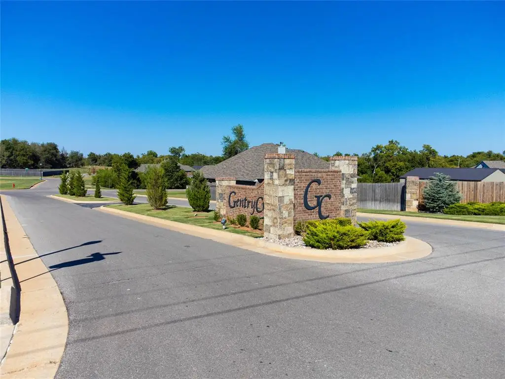 10016 Gentry Crossing, Oklahoma City, OK 73169 - Image #1