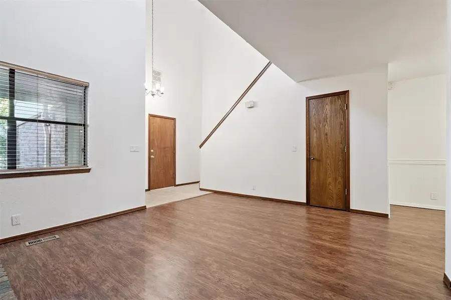 2908 Village Circle, Edmond, OK 73013 - Image #3