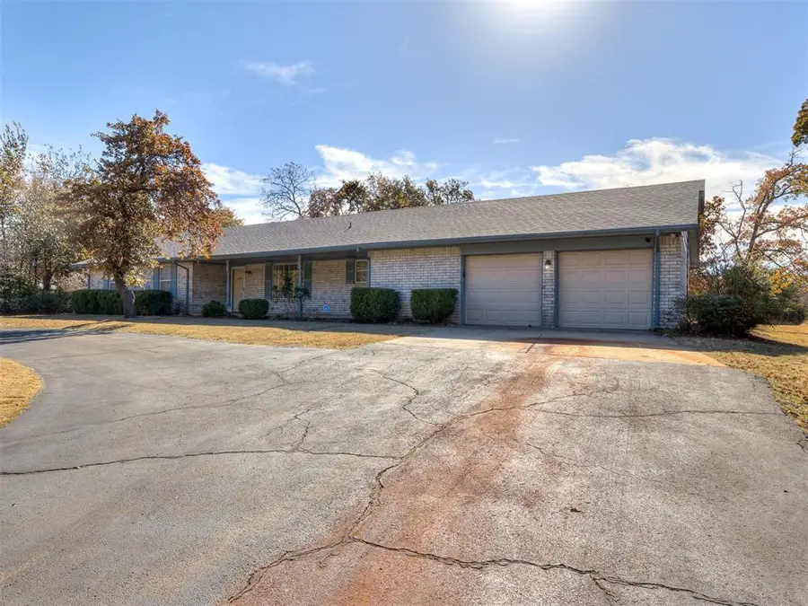 524 Sherwood Lane, Edmond, OK 73034 - Image #3