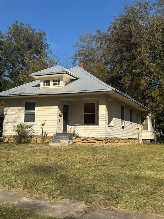 2122 Denver Street, Muskogee, OK 74401