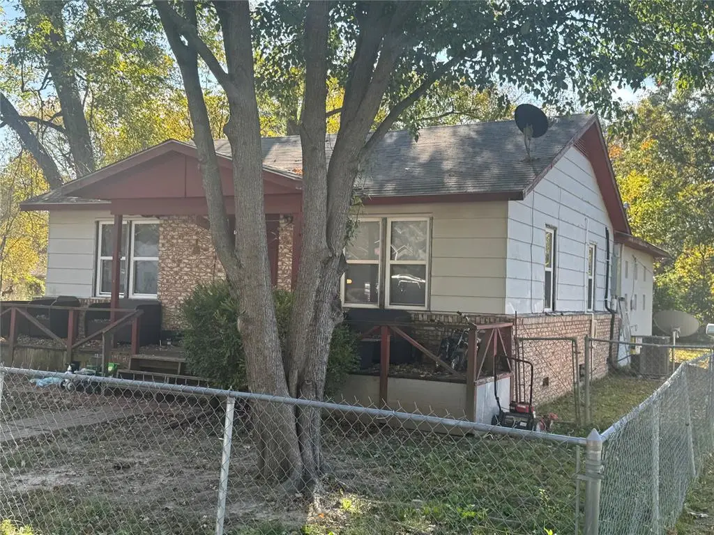 2411 Pine Street, Muskogee, OK 74401 - Image #1