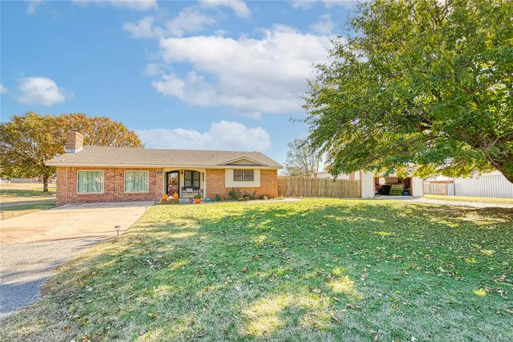 301 S 14th Street, Arapaho, OK 73620 - Image #1