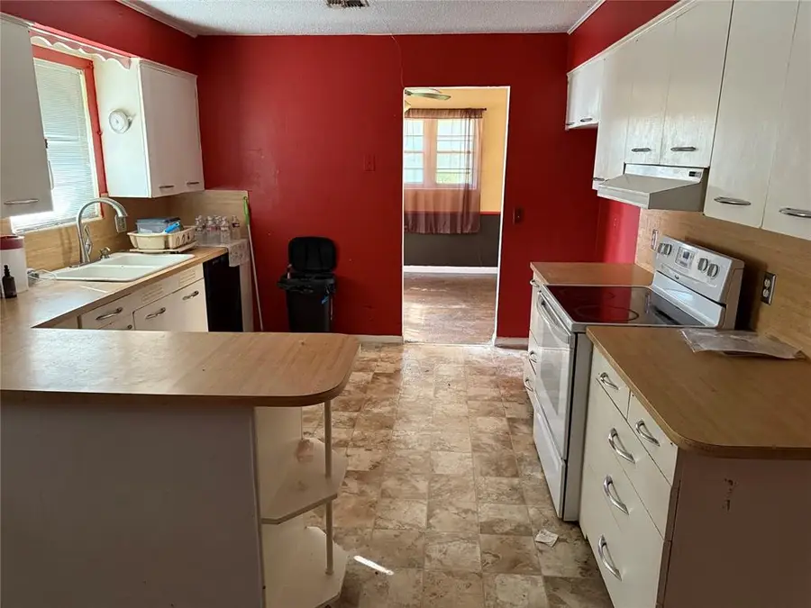 4324 N Grove Avenue, Warr Acres, OK 73122 - Image #3