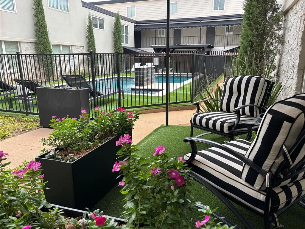 1110 Sherwood Lane #220, Nichols Hills, OK 73116 - Image #1