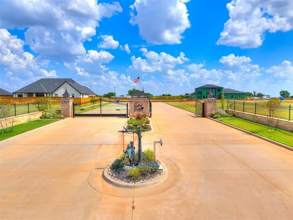 3501 Redbud Ridge Road, Chickasha, OK 73018 - Image #1