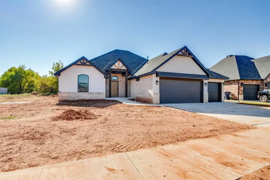 10601 Two Lakes Drive, Yukon, OK 73099 - Image #2