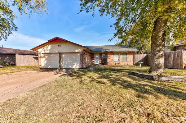 1025 Larkspur Road, Moore, OK 73160