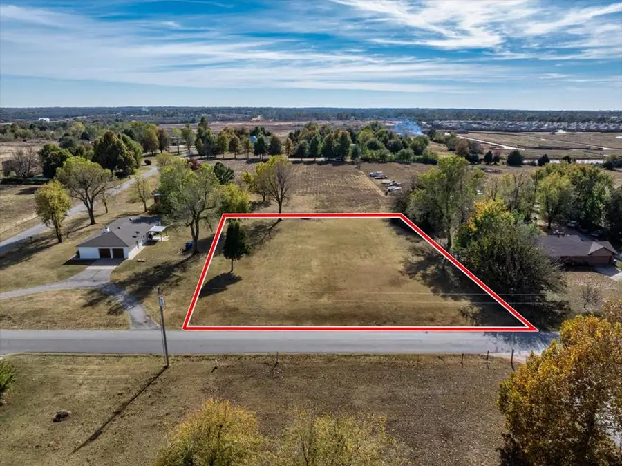 5600 E Tyler Drive, Tuttle, OK 73089 - Image #3