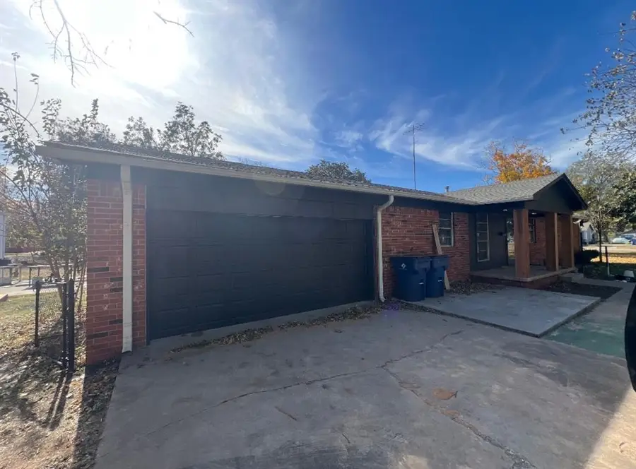 107 W Quapaw Street, Lindsay, OK 73052 - Image #2