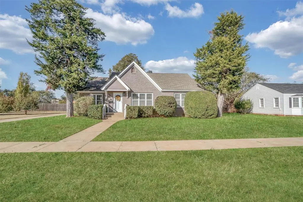 821 E Elm Street, Altus, OK 73521 - Image #1