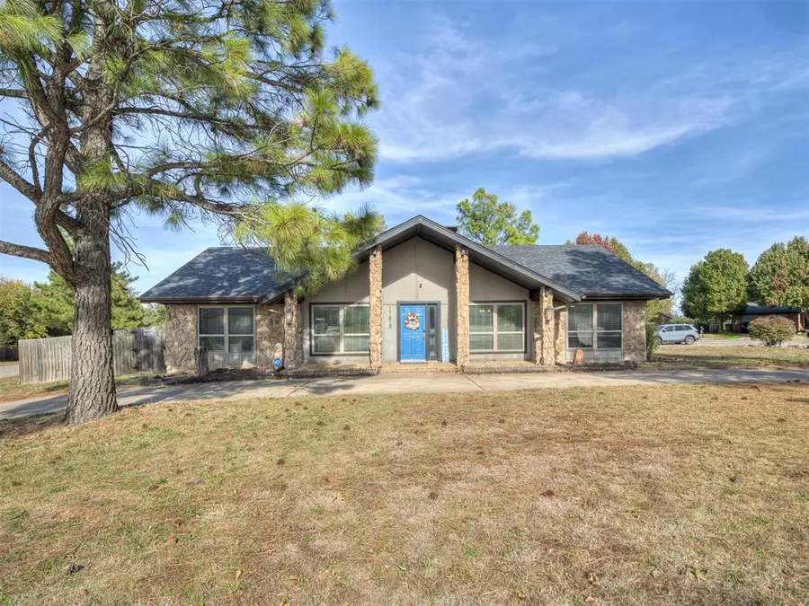 11613 Footmans Court, Yukon, OK 73099 - Image #2