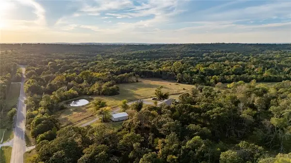 6950 E 135 Road, Holdenville, OK 74848