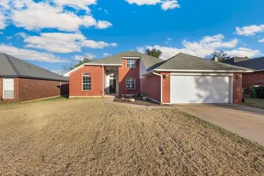 305 Eastview Drive, Yukon, OK 73099