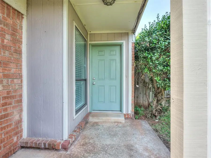 6101 Gaelic Glen Drive, Oklahoma City, OK 73142 - Image #2