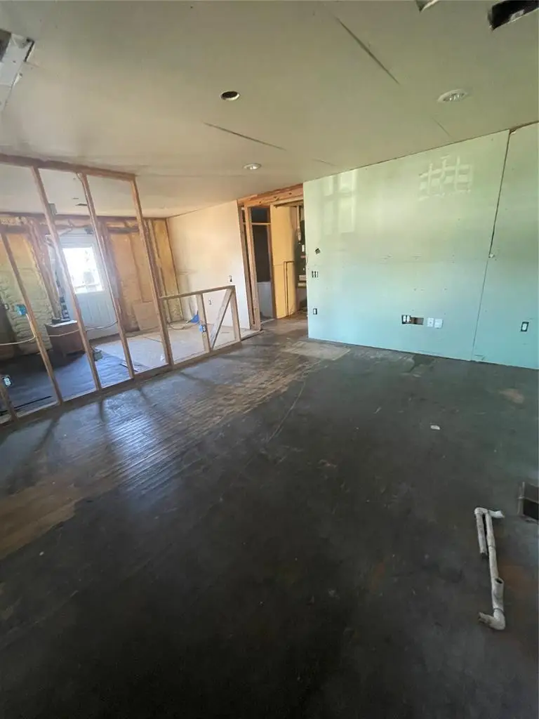 404 E Jarman Drive, Oklahoma City, OK 73110 - Image #3