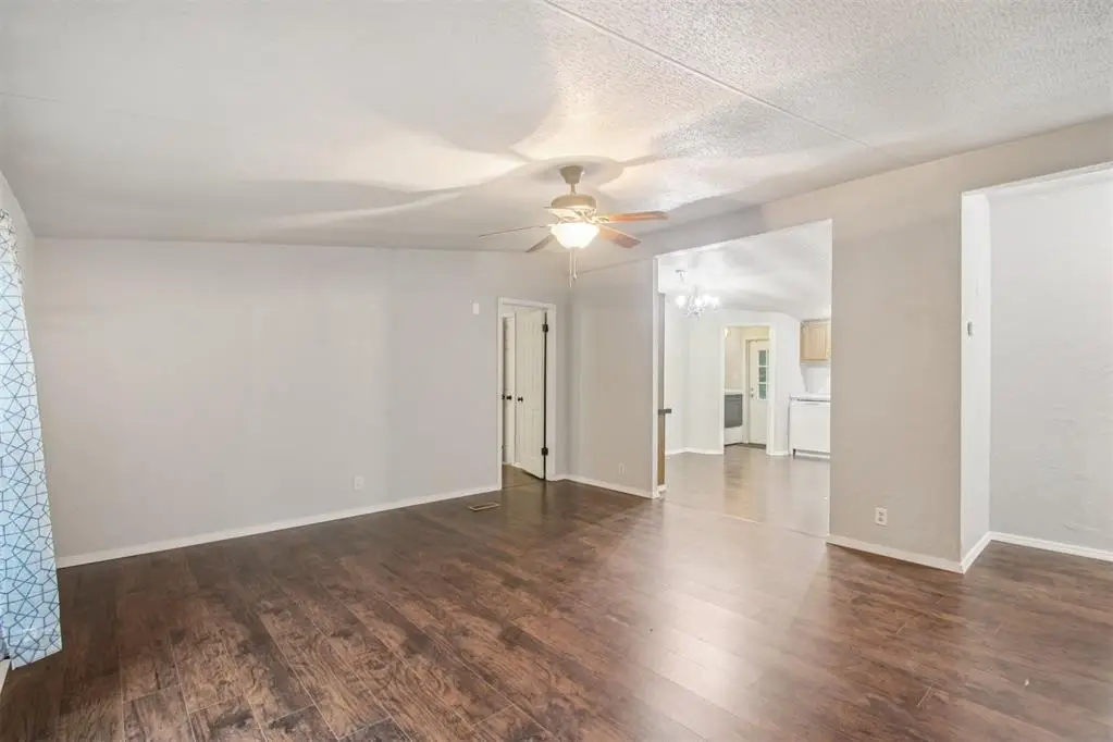 12900 Raymond King Drive, Moore, OK 73165 - Image #1