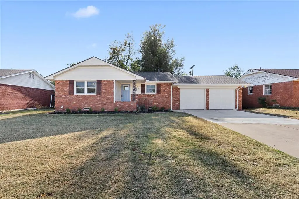 2716 Northampton Place, The Village, OK 73120 - Image #1