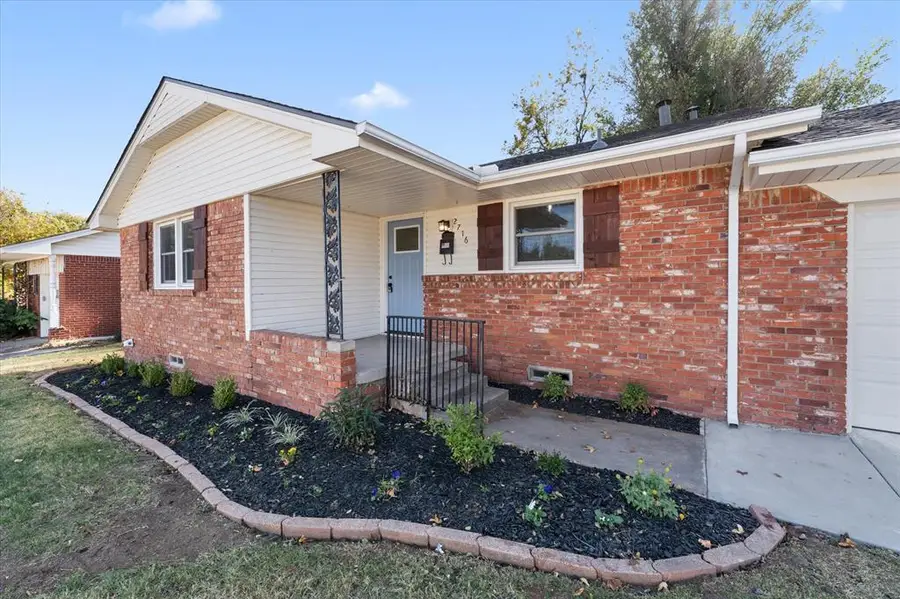 2716 Northampton Place, The Village, OK 73120 - Image #3