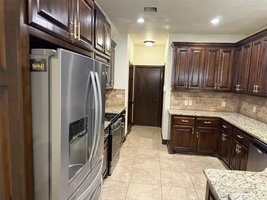 17701 Griffin Gate Drive, Edmond, OK 73012 - Image #3