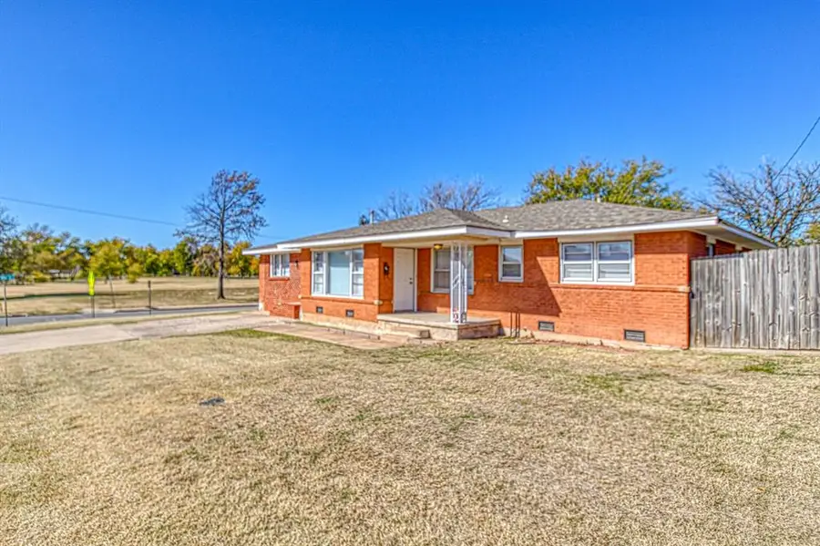 3831 NW Bell Avenue, Lawton, OK 73505 - Image #2