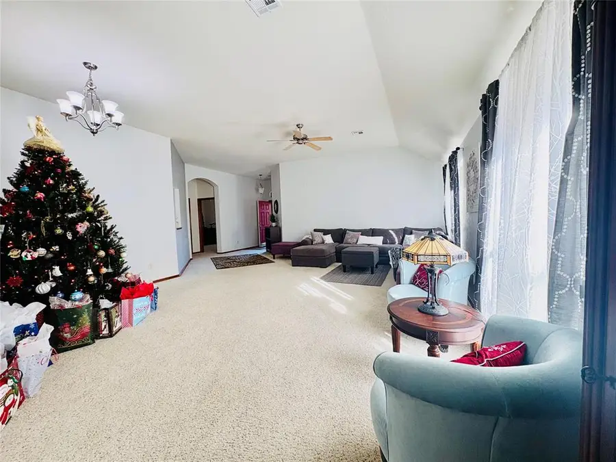 1105 Oak Creek Drive, Moore, OK 73160 - Image #3