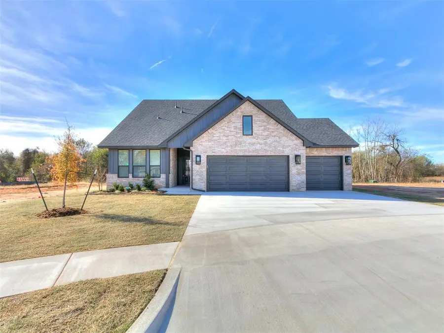 9404 NW 75th Street, Yukon, OK 73099 - Image #2