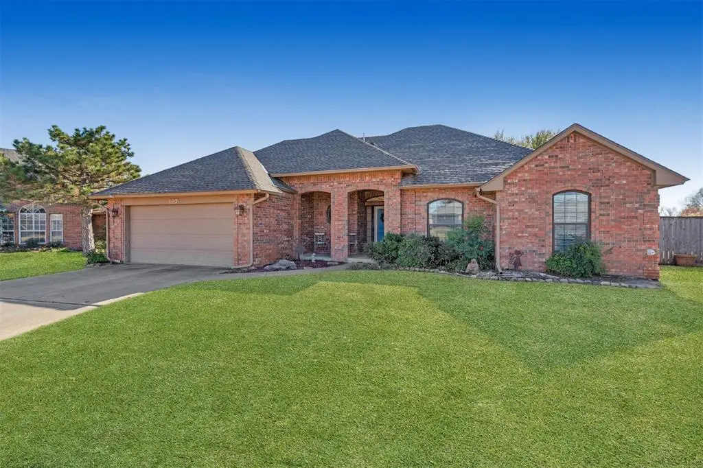 341 Cobblestone Circle, Edmond, OK 73034 - Image #1