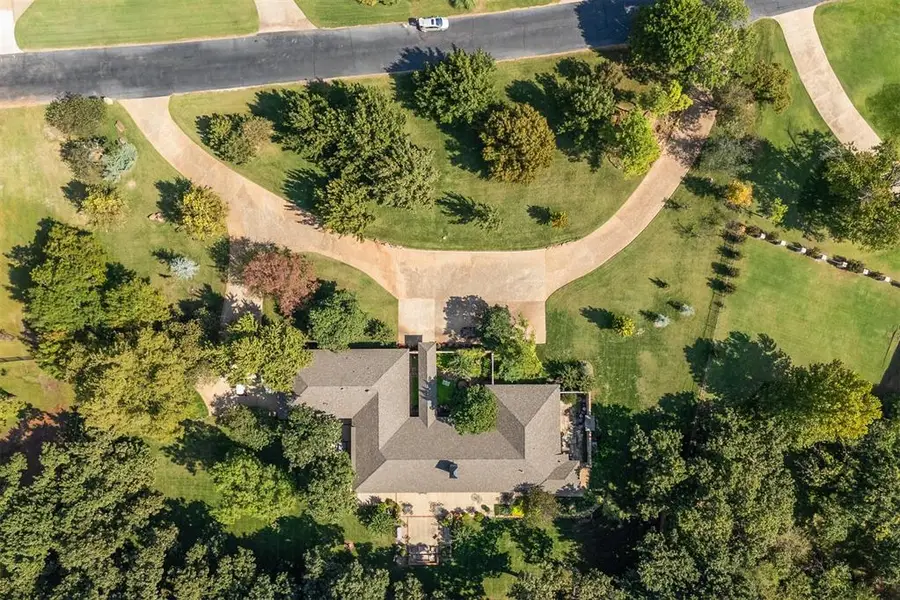 14900 Wilson Road, Edmond, OK 73013 - Image #2